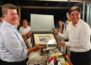 ΤΑΞΙΔΙ – ΠΡΟΣΚΥΝΗΜΑ ΣΤΗ ΜΑΚΡΗ ΚΑΙ ΣΤΟ ΛΙΒΙΣΙ