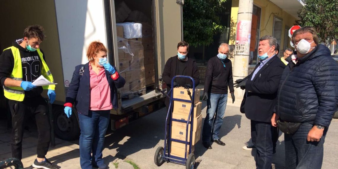 Διανομή τροφίμων ΤΕΒΑ πριν το Πάσχα