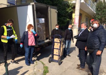 Διανομή τροφίμων ΤΕΒΑ πριν το Πάσχα