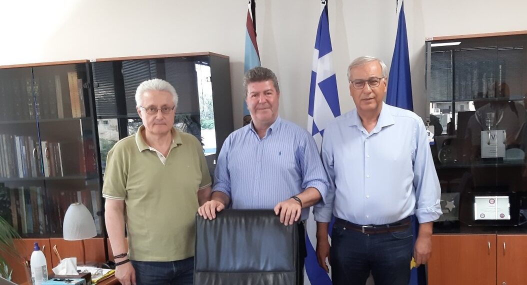 Σύσκεψη Δημάρχου με Υπουργείο Εσωτερικών και ΚΤΥΠ για τα σχολεία