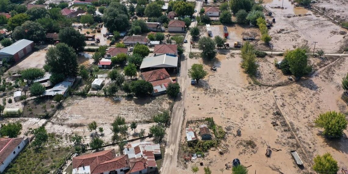 Συγκέντρωση φαρμάκων και τροφίμων για τον δήμο Καρδίτσας