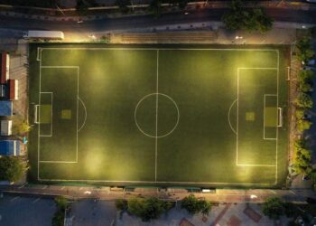 Ηλεκτροφωτισμός και ανακατασκευή χλοοτάπητα του γηπέδου Ορυζομύλων