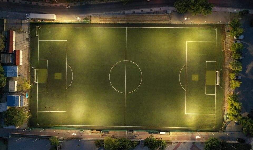 Ηλεκτροφωτισμός και ανακατασκευή χλοοτάπητα του γηπέδου Ορυζομύλων