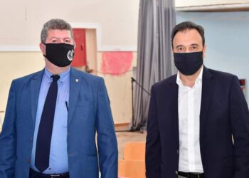 Παράδοση συσκευασιών απολυμαντικών και αντισηπτικών στα Ειδικά Σχολεία Αιγάλεω