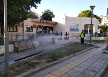Καθημερινές απολυμάνσεις σε κέντρο και γειτονιές