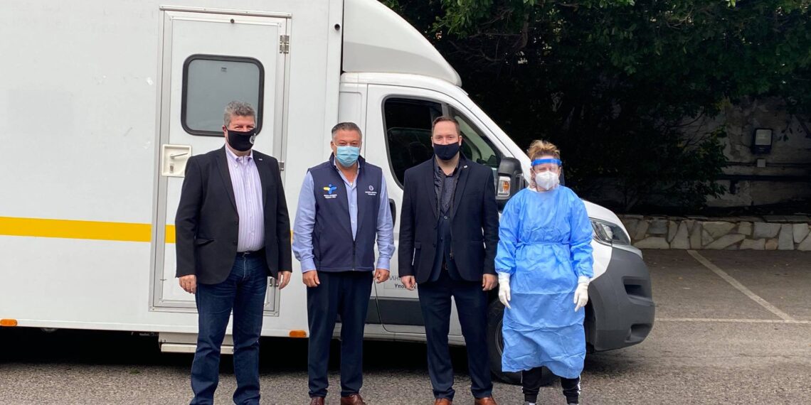 Ολοκληρώθηκαν οι έλεγχοι drive-through για κορωνοϊό