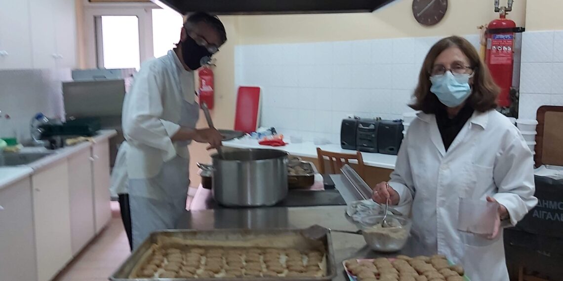 Χριστουγεννιάτικα γλυκίσματα από τους παιδικούς σταθμούς.