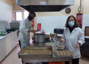 Χριστουγεννιάτικα γλυκίσματα από τους παιδικούς σταθμούς.