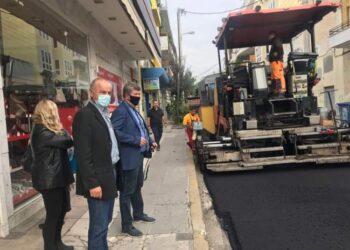 Aσφαλτοστρώσεις δρόμων υψηλής επικινδυνότητας και αναβάθμιση πεζοδρομίων