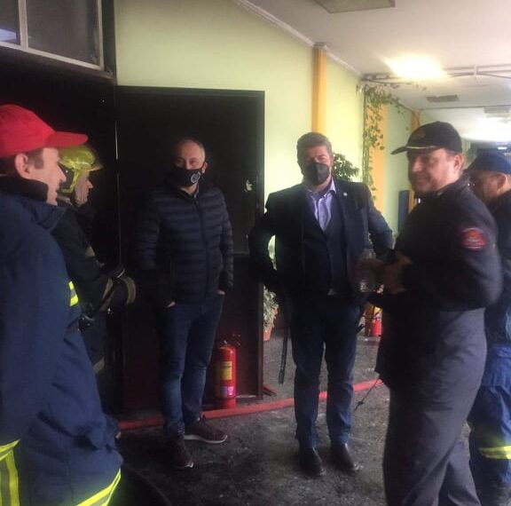 Αντιμετωπίστηκε άμεσα πυρκαγιά σε αποθήκη των ΕΠΑΛ Αιγάλεω