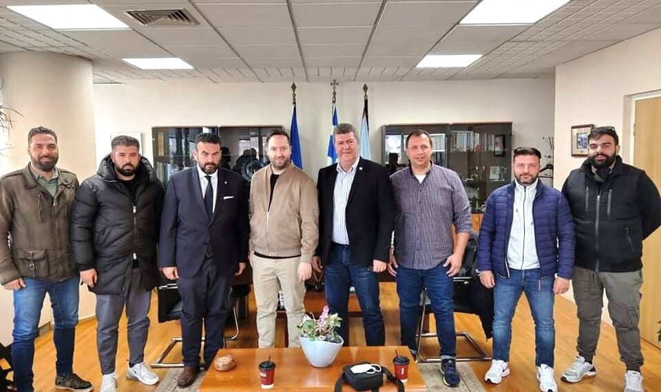 Συνάντηση Δημάρχου, Γιάννη Γκίκα, με το νέο Δ. Σ. της Ένωσης Επαγγελματιών και Εμπόρων Αιγάλεω