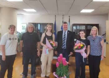 Ο Δήμαρχος Αιγάλεω Γιάννης Γκίκας τίμησε τις πρωταθλήτριες Στέλλα Μαρεντάκη και Δέσποινα Γονιδάκη