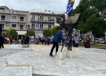 Ο Δήμος Αιγάλεω τίμησε τη μνήμη των θυμάτων της εξέγερσης του Πολυτεχνείου