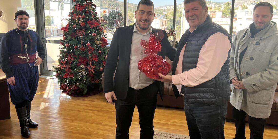 Παραδοσιακά κάλαντα της Κρήτης από τον Χορευτικό Όμιλο Βασσάλου