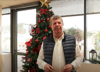 Ανάβουμε το Χριστουγεννιάτικο Δέντρο της πόλης μας