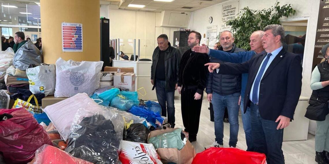 Συγκινητική η ανταπόκριση των πολιτών στο κάλεσμα για βοήθεια στους σεισμόπληκτους σε Τουρκία και Συρία