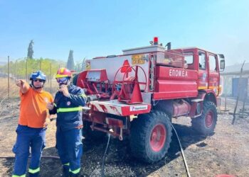 Στη «μάχη» της πυρκαγιάς στην Πάρνηθα η ΕΠ.ΟΜ.Ε.Α.