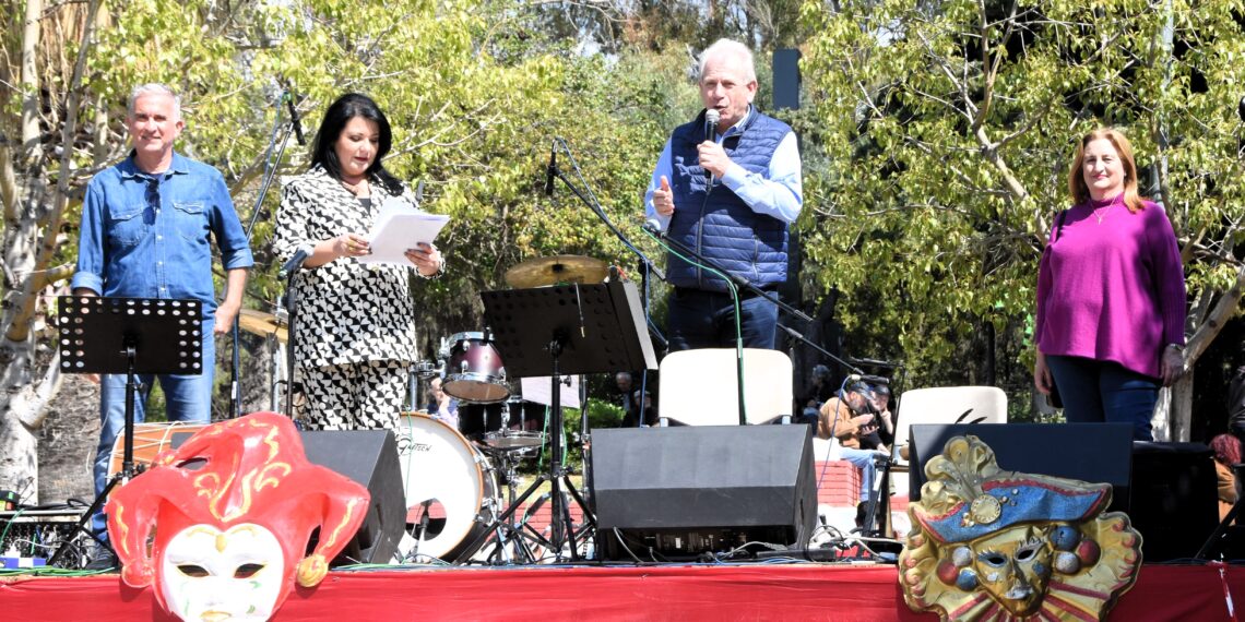 Με παραδοσιακά εδέσματα, μουσική και σύμμαχο τον καλό καιρό γιορτάστηκαν φέτος τα «Κούλουμα» στον Δήμο Αιγάλεω