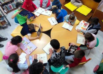 Ο Δήμος Αιγάλεω τίμησε την Παγκόσμια Ημέρα Παιδικού Βιβλίου με γέλια, παιδικές φωνές, φαντασία & δημιουργία!