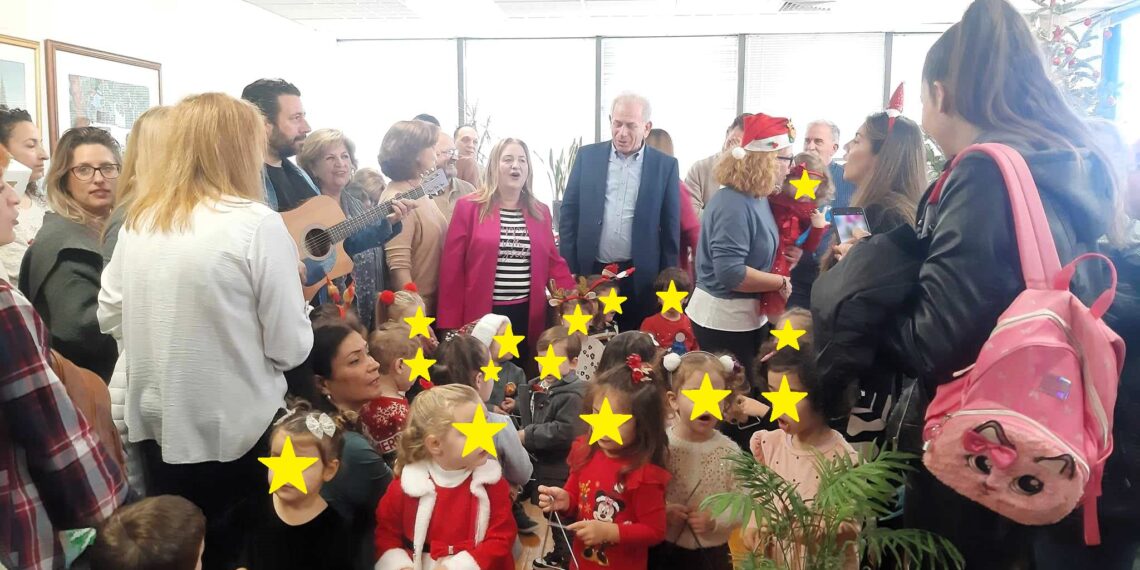 Εορταστική Ατμόσφαιρα με τα Κάλαντα από τους Δημοτικούς Παιδικούς Σταθμούς Αιγάλεω