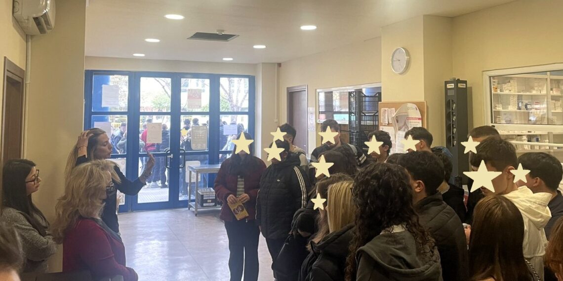 Στηρίζοντας τους συμπολίτες μας: Επίσκεψη των μαθητών του 3ου Λυκείου Αιγάλεω στις Δομές Κοινωνικής Αλληλεγγύης