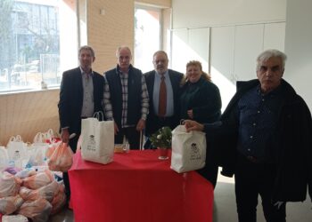 Όταν η παράδοση συναντά την ανθρωπιά: Δωρεά τροφίμων στο Κοινωνικό Παντοπωλείο Αιγάλεω