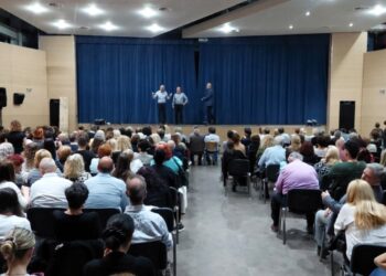 Με μεγάλη επιτυχία παρουσιάστηκε η θεατρική παράσταση «Η μαμά Ρόζα» από τη Θεατρική Ομάδα του Δήμου Αιγάλεω