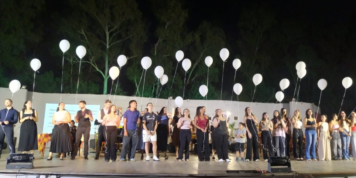 Οι νέοι του Αιγάλεω τραγούδησαν και εξέπληξαν