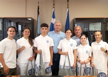 Επίσκεψη αθλητών της IRON TEAM στο Δημαρχείο Αιγάλεω