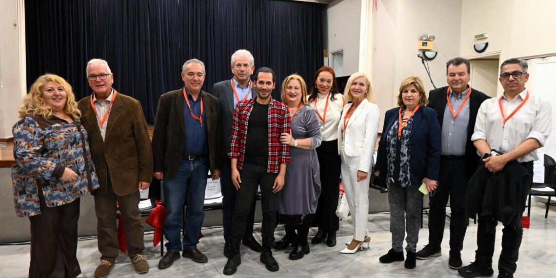 “Με ακούς;” – Ο Δήμος Αιγάλεω ένωσε φωνές και γενιές κατά της έμφυλης βίας