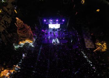 Γιορτινές Ημέρες στην Πόλη μας: Το Αιγάλεω γέμισε φως, χαρά και συλλογική δημιουργία