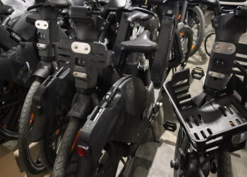 Κοινόχρηστα Ηλεκτρικά Ποδήλατα στον Δήμο Αιγάλεω: Πιλοτική εφαρμογή και αναγκαστική αναστολή λόγω βανδαλισμών