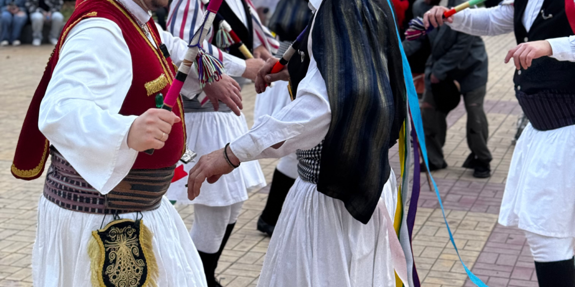 Μωμόγεροι: Μια Διαδρομή στην ΠαράδοσηΗ καταληκτική δράση των «Γιορτινών Ημερών στην Πόλη μας!»