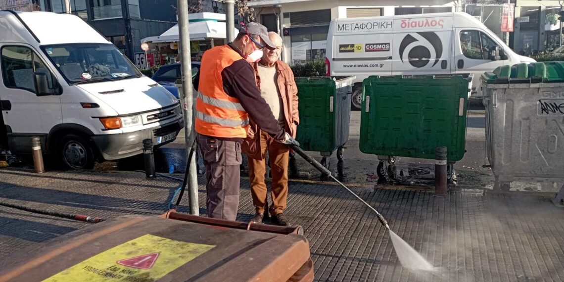 Καθαρότερη και φιλόξενη πόλη: καθαρισμός πεζοδρομίων και αντικατάσταση κάδων
