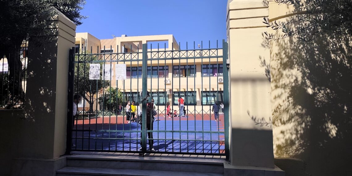 Ο Δήμος Αιγάλεω αναβαθμίζει 22 σχολικές μονάδες με εκτεταμένες εργασίες συντήρησης, επισκευής και εκσυγχρονισμού